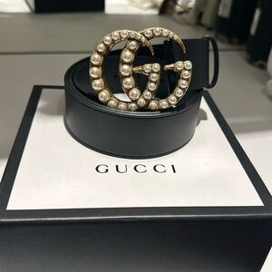 Gucci Faux pearl accent leather belt